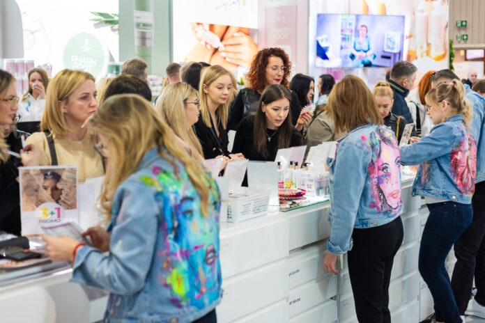 Zwiedzający targi Beauty Forum